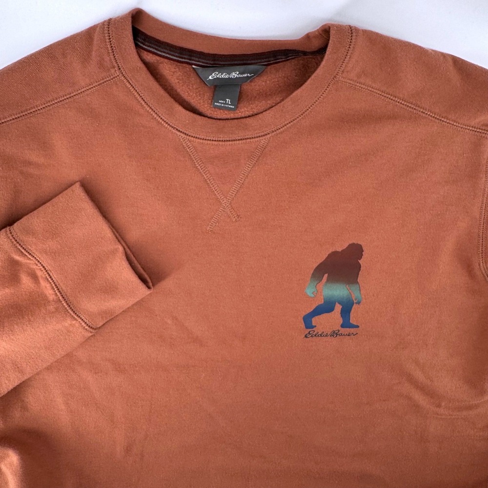 Eddie Bauer Sweatshirt Mens TL‎ Rust Bigfoot Camp Fleece Graphic Crew D1366799
